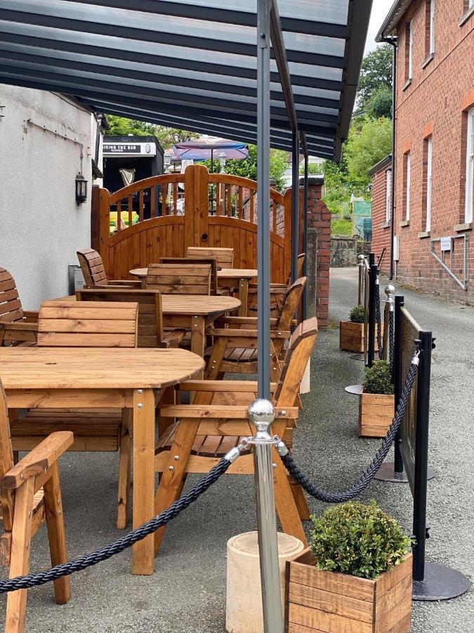 Old New Inn, Llanfyllin Esterno foto
